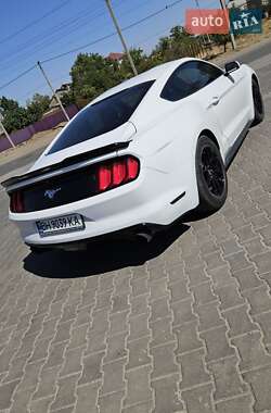 Купе Ford Mustang 2015 в 