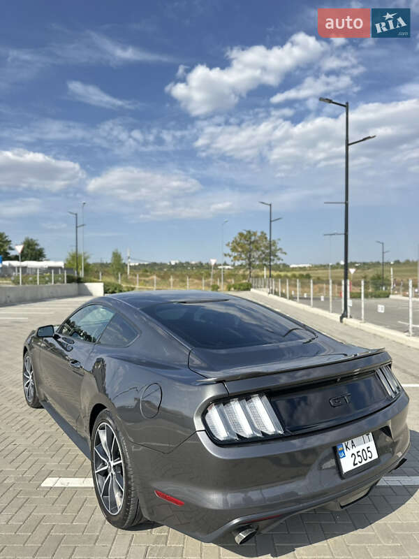Купе Ford Mustang 2016 в Киеве фото 7 Купе Ford Mustang 2016 в Киеве