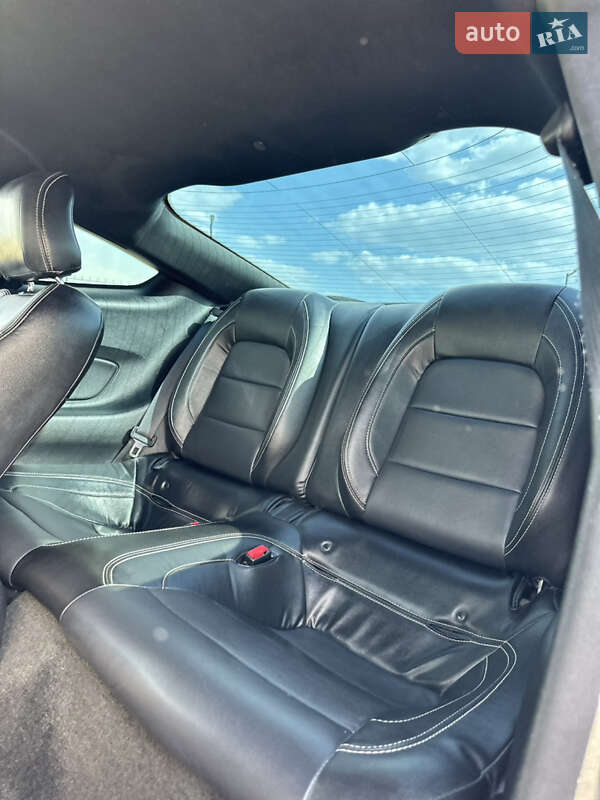 Купе Ford Mustang 2016 в Киеве фото 19 Купе Ford Mustang 2016 в Киеве