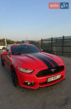 Купе Ford Mustang 2015 в 