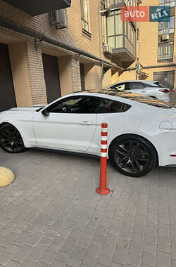Купе Ford Mustang 2015 в Дніпрі