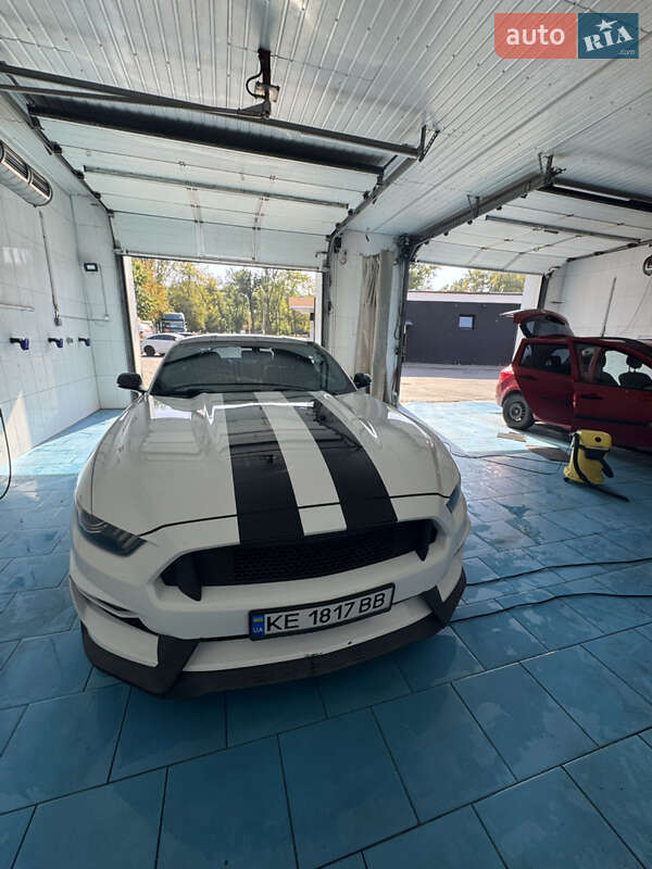 Купе Ford Mustang 2015 в Днепре фото 10 Купе Ford Mustang 2015 в Днепре