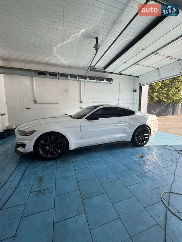 Купе Ford Mustang 2015 в Днепре фото 25 Купе Ford Mustang 2015 в Днепре