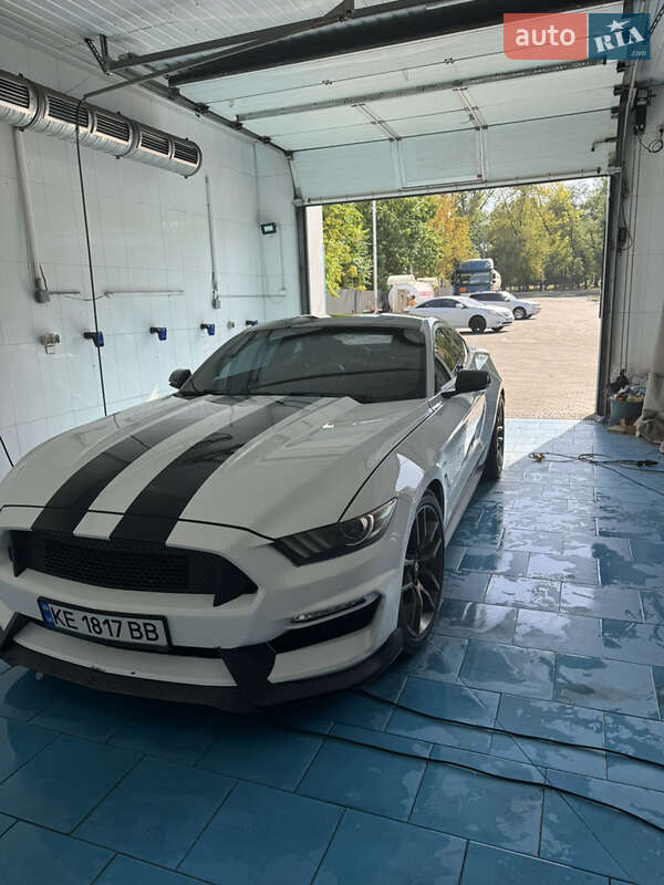 Купе Ford Mustang 2015 в Днепре фото 28 Купе Ford Mustang 2015 в Днепре