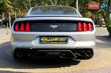 Купе Ford Mustang 2016 в 