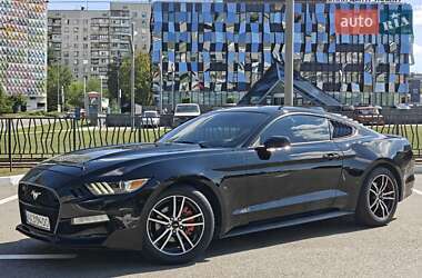 Купе Ford Mustang 2015 в 