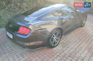 Купе Ford Mustang 2017 в 