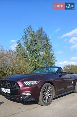 Кабриолет Ford Mustang 2016 в 