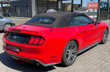 Кабриолет Ford Mustang 2015 в 