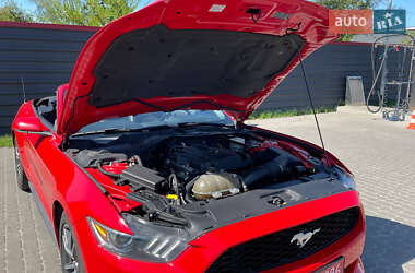 Кабриолет Ford Mustang 2015 в 