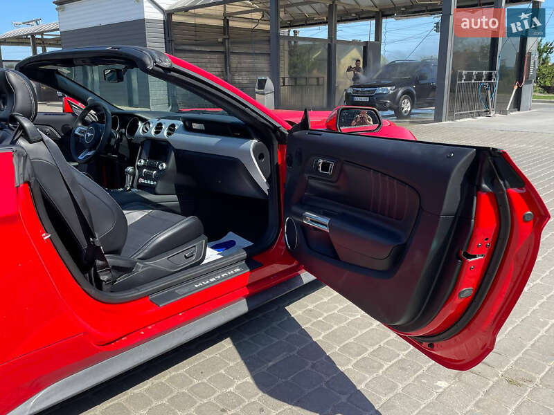 Кабриолет Ford Mustang 2015 в Ковеле