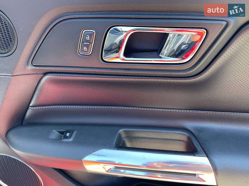 Кабриолет Ford Mustang 2015 в Ковеле