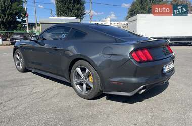 Купе Ford Mustang 2015 в 