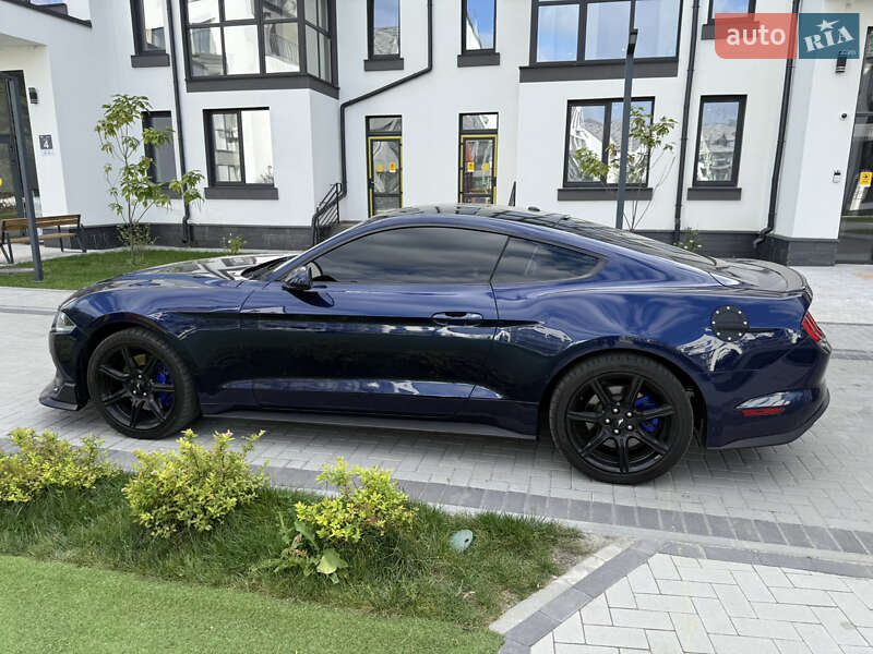 Купе Ford Mustang 2018 в Киеве