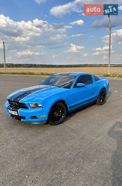 Купе Ford Mustang 2011 в Вознесенске
