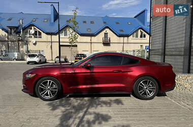 Купе Ford Mustang 2015 в 