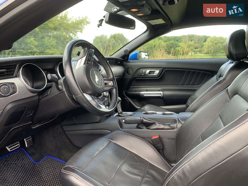 Кабриолет Ford Mustang 2018 в Киеве