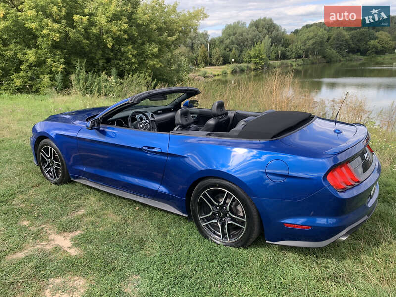 Кабриолет Ford Mustang 2018 в Киеве