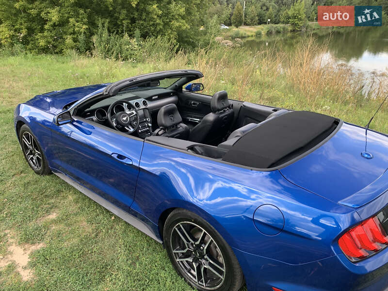 Кабриолет Ford Mustang 2018 в Киеве
