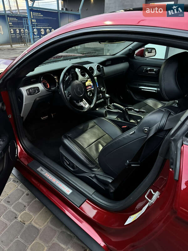 Купе Ford Mustang 2015 в Киеве