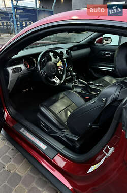 Купе Ford Mustang 2015 в 