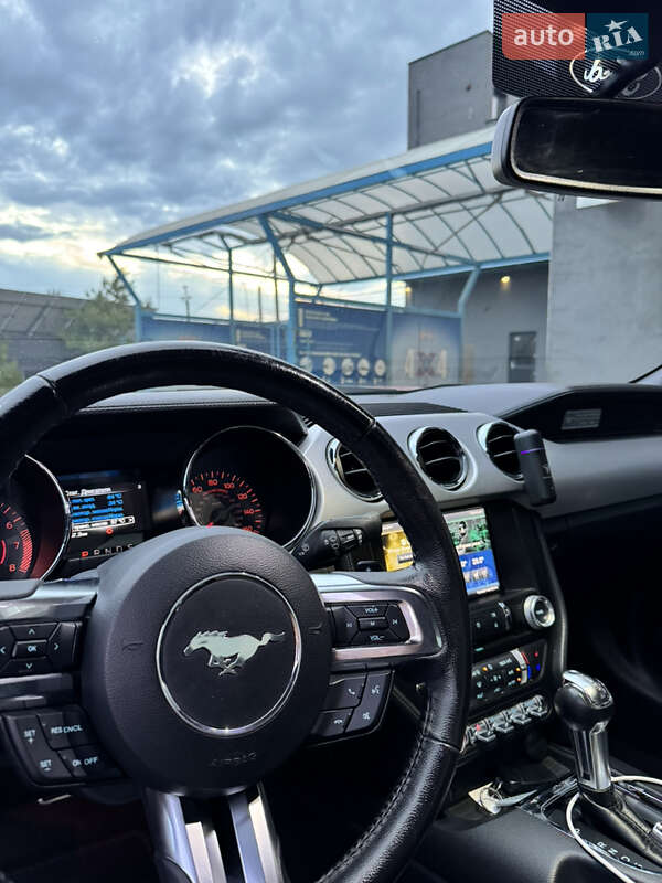 Купе Ford Mustang 2015 в Киеве