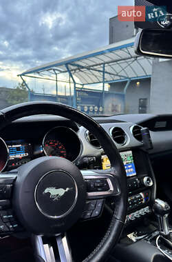 Купе Ford Mustang 2015 в 