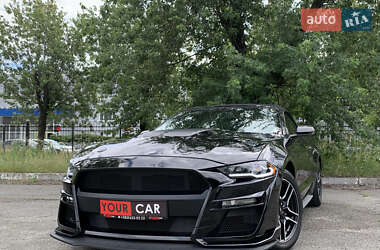Кабриолет Ford Mustang 2019 в 