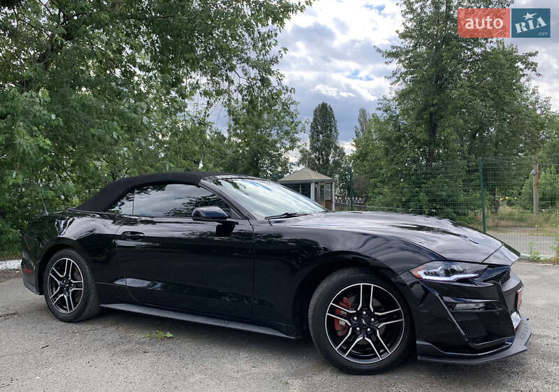Кабріолет Ford Mustang 2019 в Києві