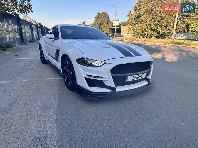 Купе Ford Mustang 2019 в Луцке