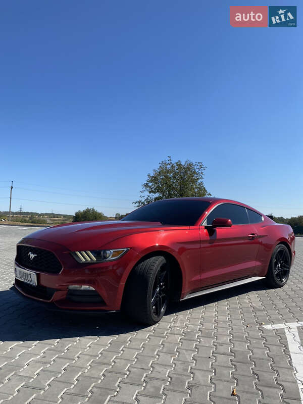 Купе Ford Mustang 2016 в Тульчине