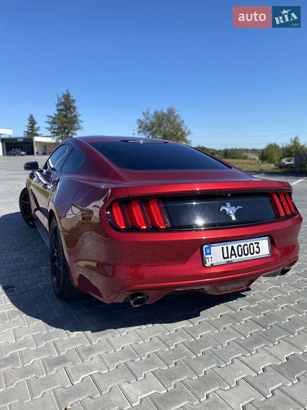 Купе Ford Mustang 2016 в Тульчине