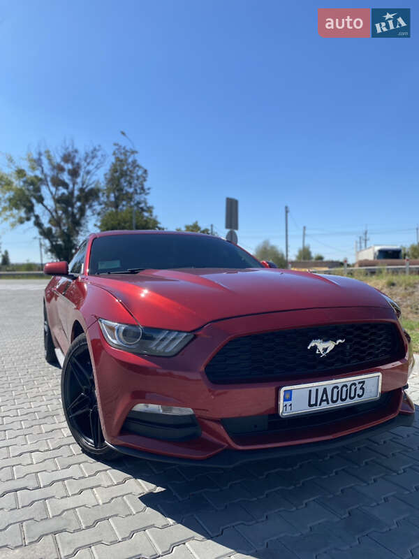 Купе Ford Mustang 2016 в Тульчине