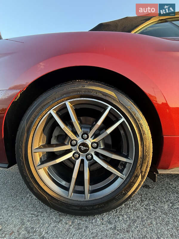 Кабриолет Ford Mustang 2016 в Львове