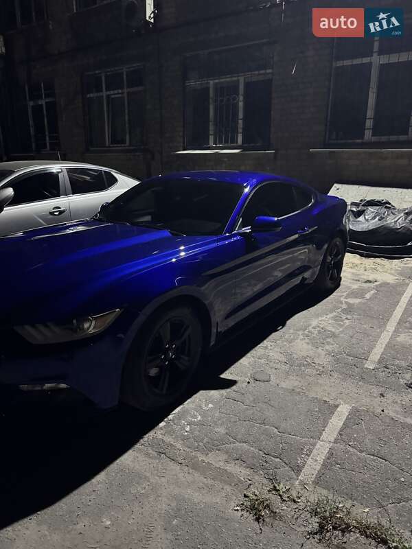 Купе Ford Mustang 2015 в Днепре