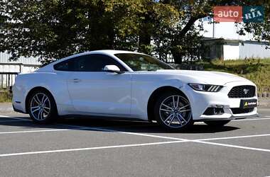 Купе Ford Mustang 2017 в 
