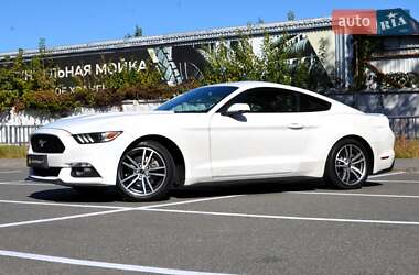 Купе Ford Mustang 2017 в 