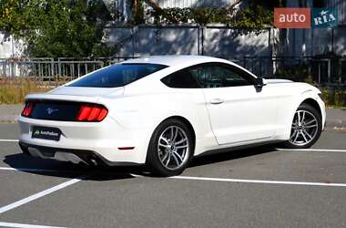 Купе Ford Mustang 2017 в 