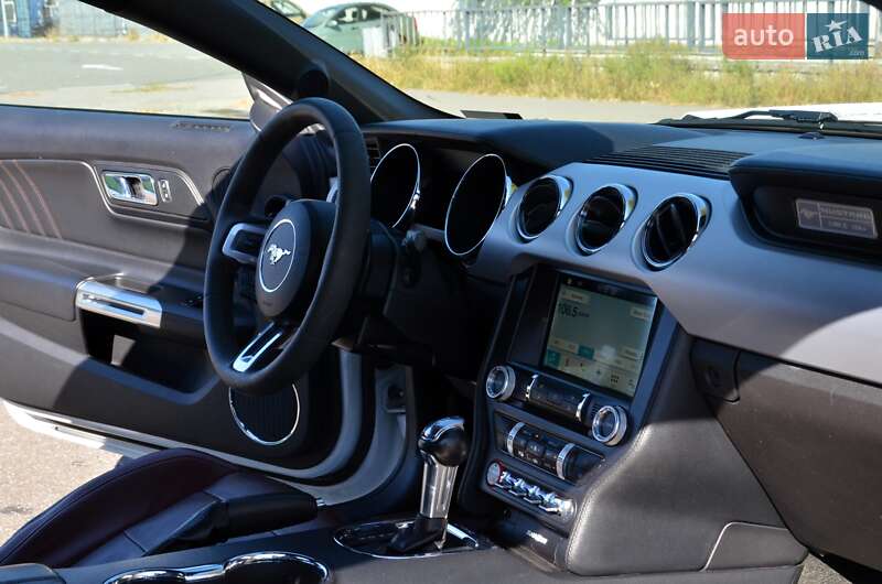 Купе Ford Mustang 2017 в Киеве