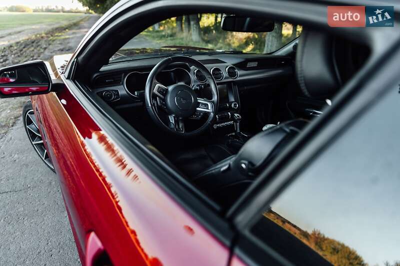 Купе Ford Mustang 2015 в Киеве