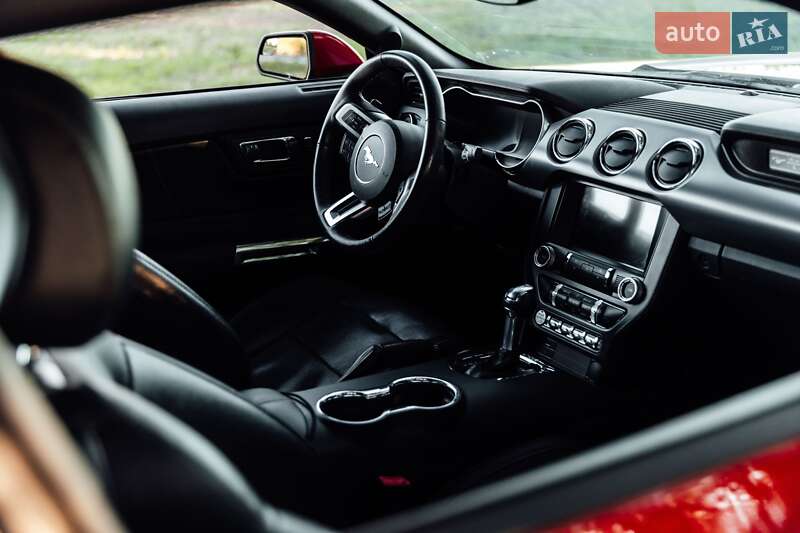 Купе Ford Mustang 2015 в Киеве