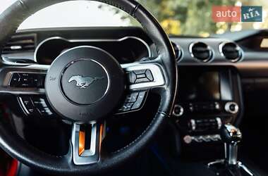 Купе Ford Mustang 2015 в 
