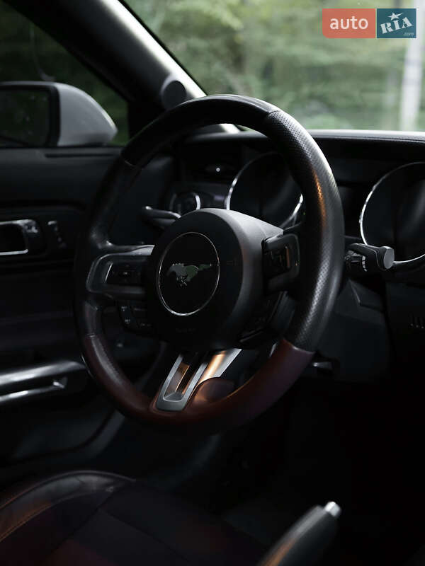 Купе Ford Mustang 2015 в Ужгороде