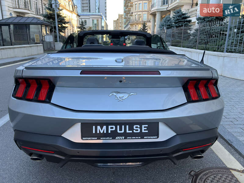 Кабриолет Ford Mustang 2024 в Киеве