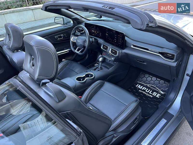 Кабриолет Ford Mustang 2024 в Киеве