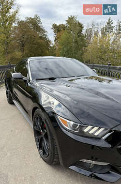 Купе Ford Mustang 2015 в 