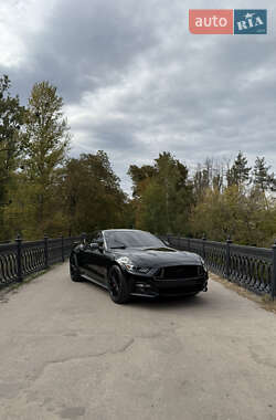 Купе Ford Mustang 2015 в Харкові