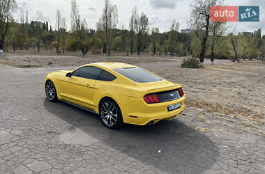 Купе Ford Mustang 2017 в 
