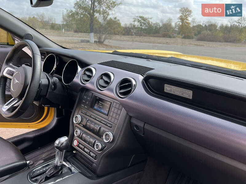 Купе Ford Mustang 2017 в Кам'янському
