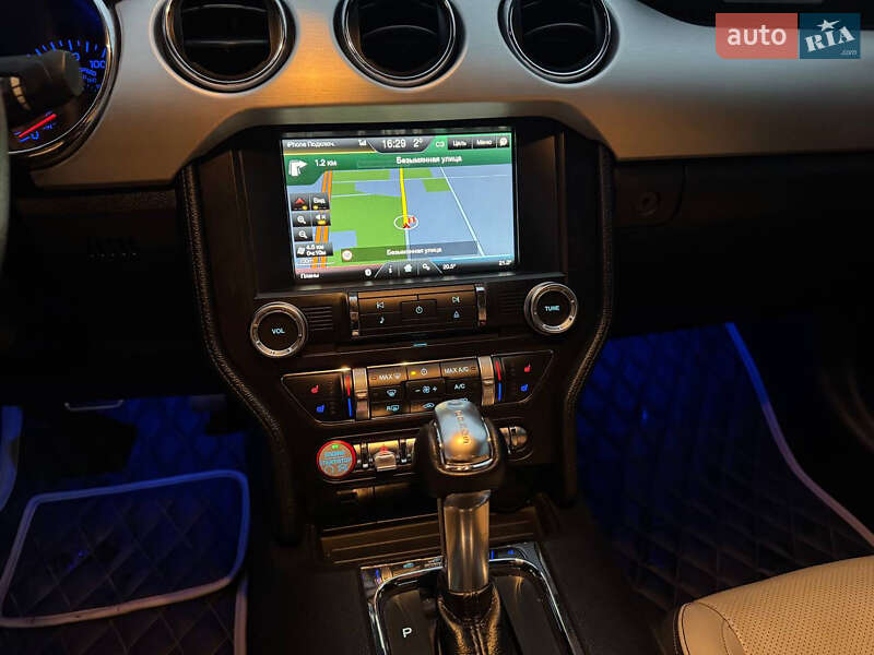 Купе Ford Mustang 2015 в Киеве фото 26 Купе Ford Mustang 2015 в Киеве